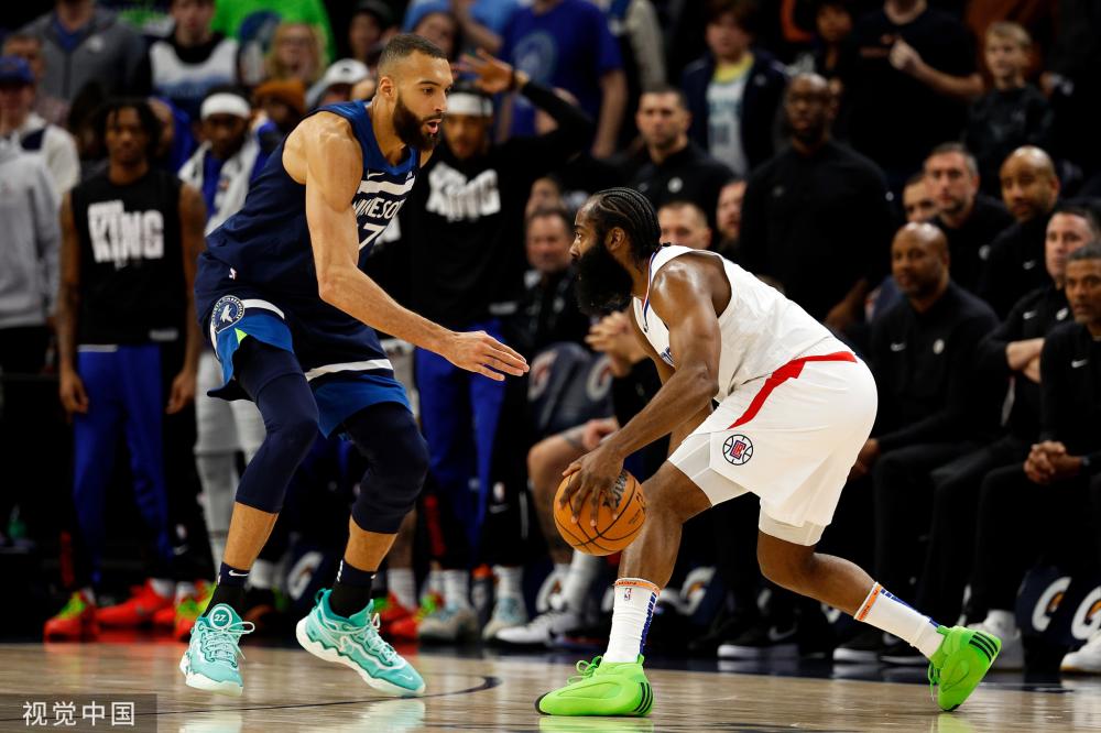 伊萨克自加 伊萨克自加