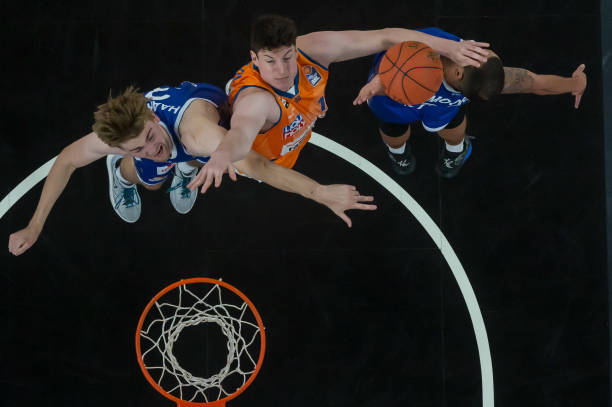 [CBA]三位“扣篮王”晋级扣篮大赛决赛.