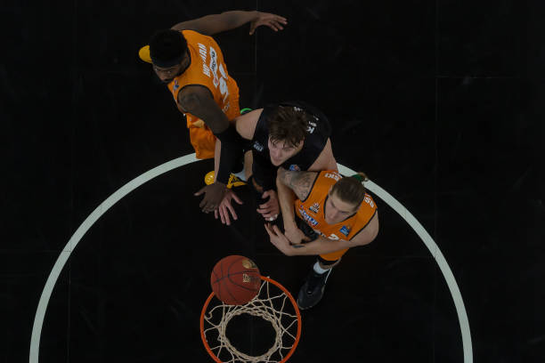 力帮助球队 力帮助球队